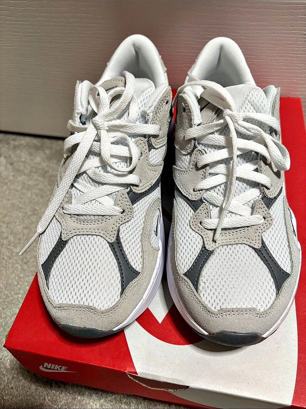 Nike AL8 Sneakers US Women’s 7/ Men’s 5.5 White/ Metallic Sikver